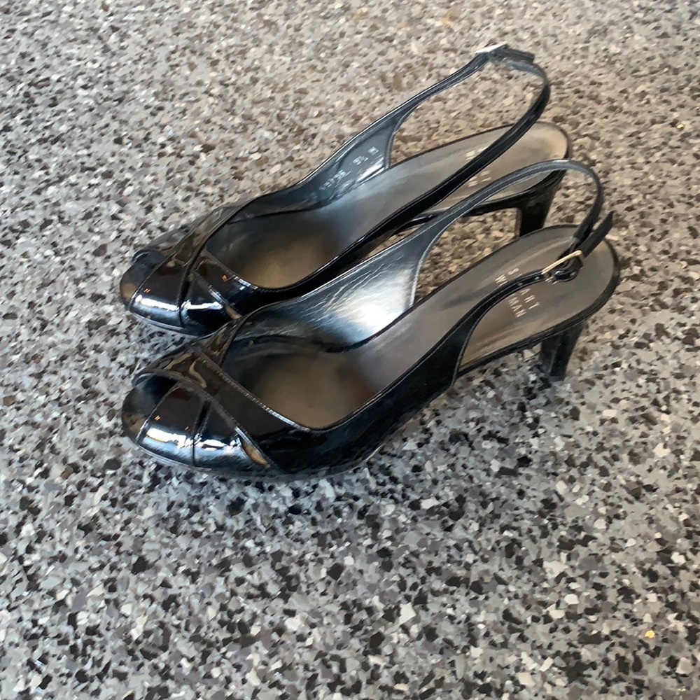 Used Stuart Weitzman heels, great condition
